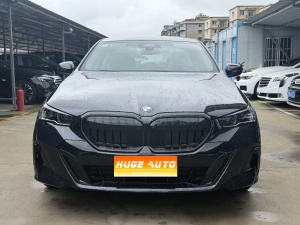 MY2026 BMW 5 Series 530Li Lead Version M Sport kit