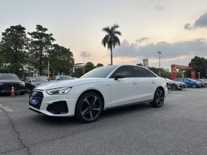 2024款 奥迪A4L 40 TFSI 豪华动感型