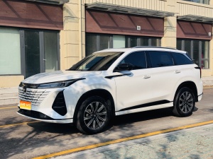 MY2026 Changan CS75 PLUS Intelligent Champion 1.5T New Bluecore Pilot Version