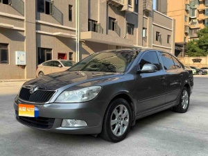 MY2012 Octavia 1.6L AT Yi-Jie