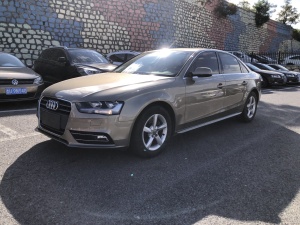 MY2013 Audi A4L 30 TFSI  AT  Confort