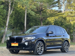 MY2023 BMW X3 xDrive30i Lead Version M Night Kit