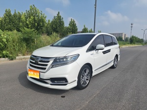 2019款 艾力绅 2.0L 混动豪华版