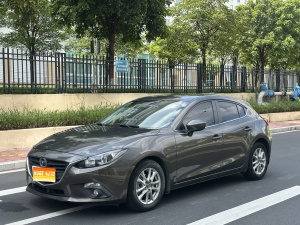 MY2014 Mazda 3 Axela Hatchback 1.5L AT Luxury 
