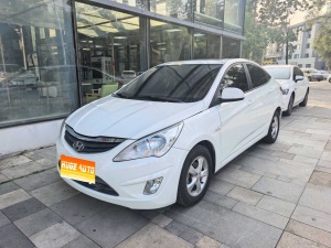 MY2013 Verna Sedan 1.4L AT Standard GL