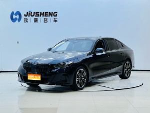 MY2026 BMW 5 Series Facelift 525Li M Sport kit