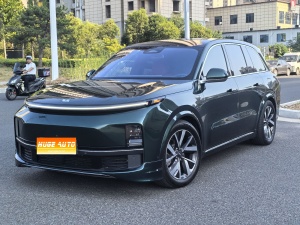 2023款 理想L8 Pro