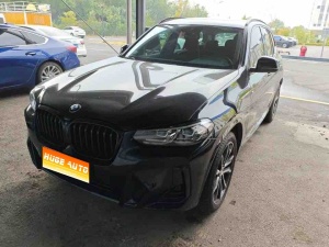 MY2023 BMW X3 xDrive30i Lead Version M Night Kit