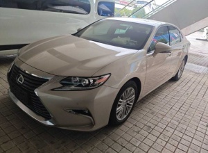 MY2015  Lexus ES 200  Elite