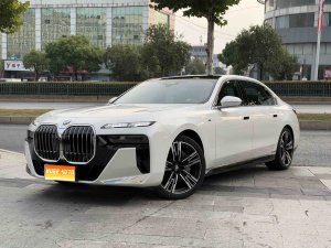 2023款 宝马7系 740Li 领先型 M运动套装