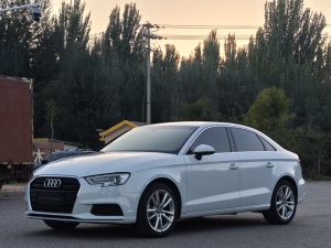 MY2017 Audi A3 Limousine 35 TFSI Advanced 