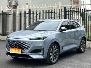 2021款 长安UNI-K 2.0T 全轮驱动尊贵型