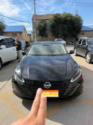 MY2024 Teana 2.0L SV Black Gold
