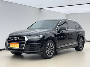 2018款 奥迪Q7 45 TFSI 尊贵型