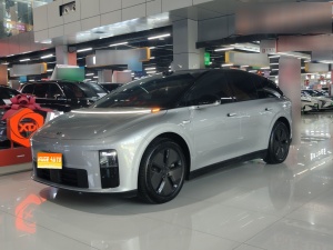 2025款 理想i6 两驱标准版