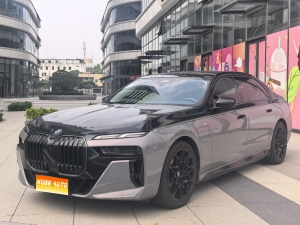 MY2023 BMW i7 eDrive50L Lead M Sport kit