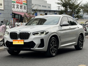 2022款 宝马X4 xDrive 25i M运动套装