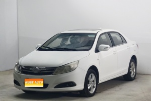 MY2014 Surui 1.5L MT Distinguished 