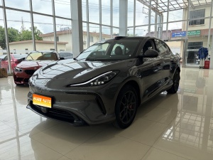 2023款 智己LS6 Max 长续航版