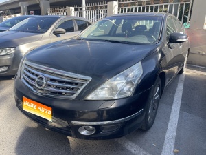 MY2011 Nissan-Cedric 2.5L XV VIP Fashion