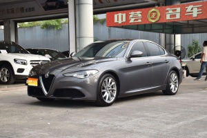 MY2017 Giulia 2.0T 200HP Luxury Version 