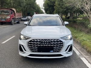 MY2024 AUDI Q3 35 TFSI Fashion Dynamic