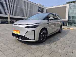 2026款 小鹏X9 增程 1602 Ultra