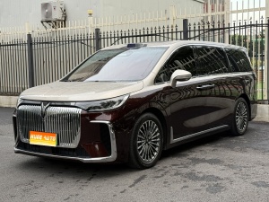 2026款 岚图梦想家 PHEV 乾崑Ultra