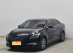 MY2014 Mistra 1.8L AT Distinguished Version DLX