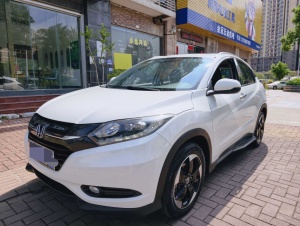 2015款 缤智 1.8L CVT两驱精英型