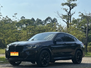2022款 宝马X4 改款 xDrive 30i M运动曜夜套装