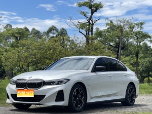 MY2023 BMW I3 eDrive 40 L Night Kit