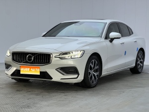 2023款 沃尔沃S60 B4 智逸豪华版