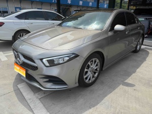 2019款 奔驰A级 改款 A 200 L 运动轿车