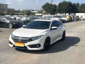 2016款 思域 220TURBO 自动豪华版