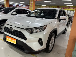 2024款 RAV4荣放 2.0L CVT两驱都市版