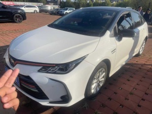 2021款 卡罗拉 双擎 1.8L E-CVT精英版