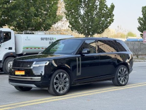 2023款 揽胜 3.0 L6 400PS 盛世七座加长版